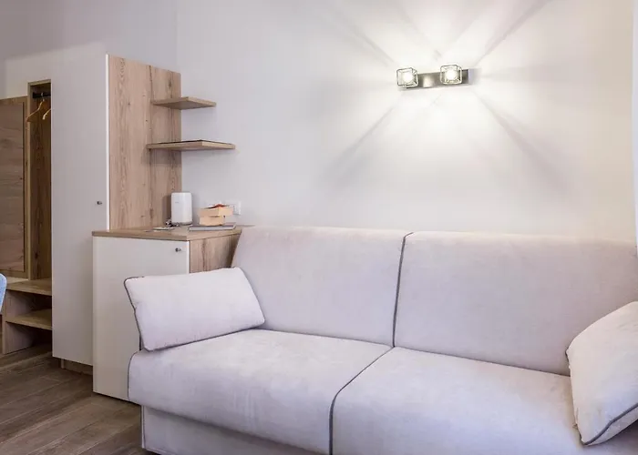 Isabel * Μπολζάνο